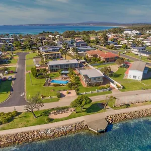 Aparthotel The Retreat Lakeside, Merimbula